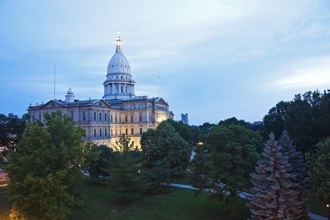 Self-Guided Scavenger Hunt: Lansing, At The Heart Of Michigan - Good To Know