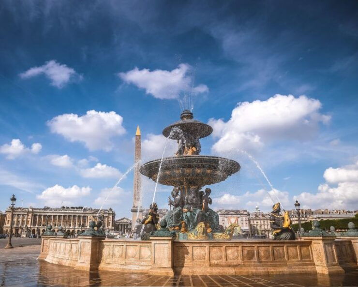 Self-Guided Tour in "Axe Historique" of Paris - Activity Details