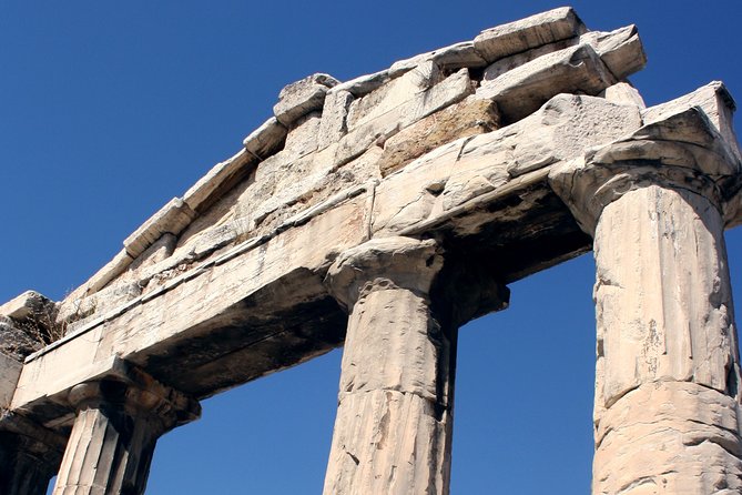 Self-Guided Virtual Tour of the Cats of Athens: Cats on the Prowl - Famous Cat Hangouts and Landmarks in Athens