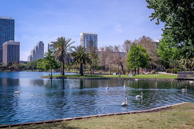 Self-Guided Walking Audio Tour Around Lake Eola in Orlando - Tour Details