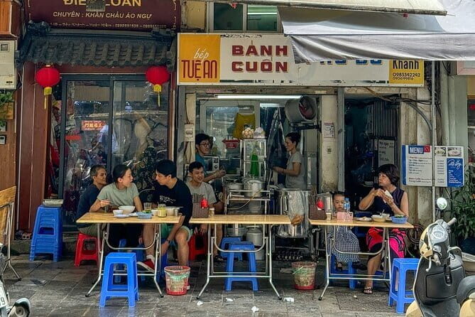 Self-Guided Walking Tour of Hanois Hoàn Kim Lake - An In-Depth Look at the Hanoi Hoàn Kim Lake Self-Guided Tour