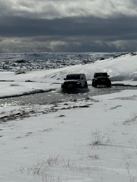 Selfdrive Tour to the Vally of Thousend River & Black Beach - Meeting Point and Accessibility