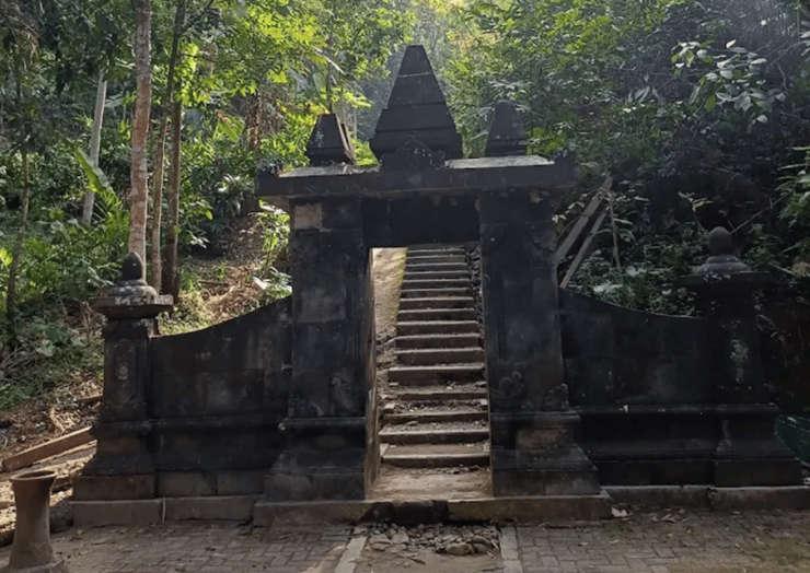 Selogriyo Temple & Java Rice Terrace Trek With Ticket - Itinerary Highlights