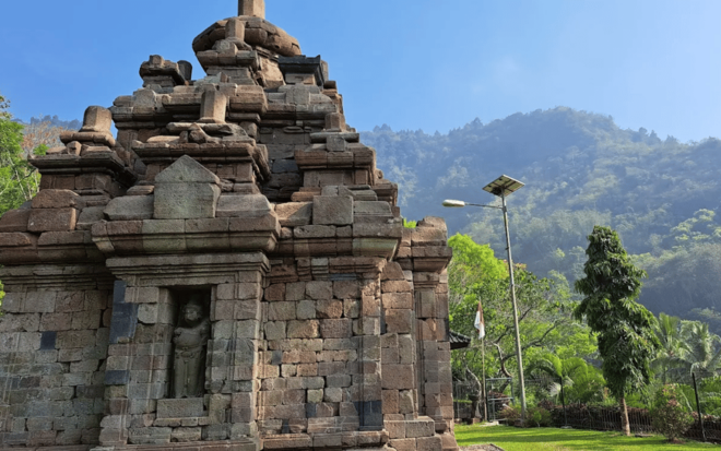 Selogriyo Temple & Java Rice Terrace Trek With Ticket - What to Bring