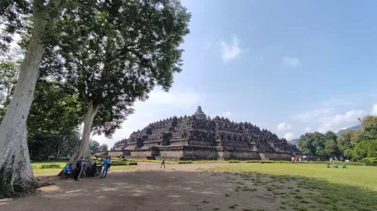 SEMARANG SHORE TOURS: BOROBUDUR TEMPLE EXCURSIONS - Key Points