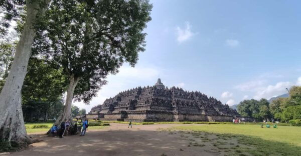SEMARANG SHORE TOURS: BOROBUDUR TEMPLE EXCURSIONS - Important Restrictions