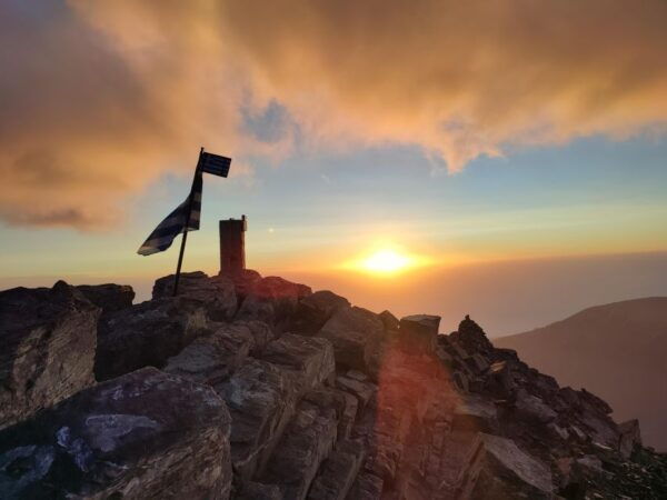 SEMI-GUIDED HIKE TO OLYMPUS SUMMIT - Itinerary and Starting Location