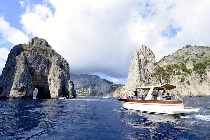 SEMI - PRIVATE: Capri Boat Tour With Transfer by High Speed Train From Rome - Meeting and Pickup