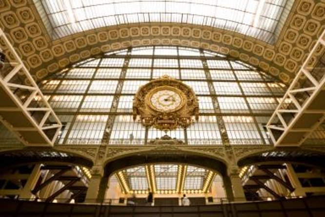 Semi-Private Musée D'orsay Highlights Tour - Maximum 6 People - Visitors Appreciation for the Former Train Station