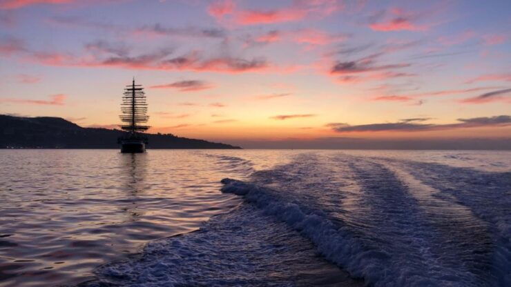 Semi Private Sorrento Sunset Cruise Experience - Host and Group Size