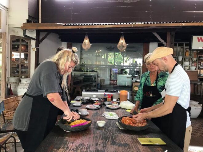 Seminyak: Balinese Cooking Class & Market Tour - Pickup Service