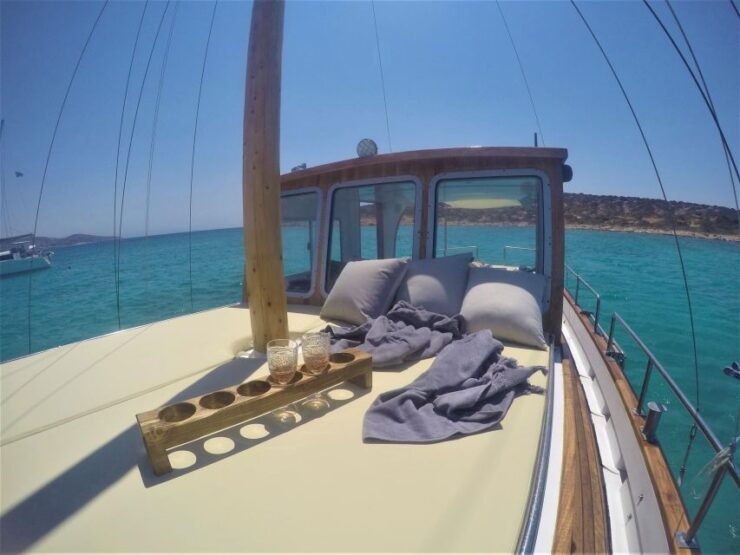 Semiprivate Kaiki Cruise to Antiparos & Despotiko With Lunch - Activity Details