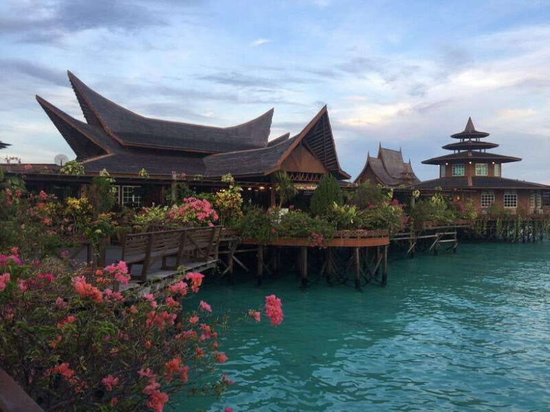 Semporna: Mabul and Kapalai Trip in Snorkel or Dive & Lunch - Discover the Mabul and Kapalai Trip: An Authentic Day by the Water