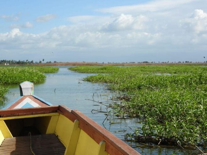 Sengkang: Tempe Lake Floating House Boat Tour With Transfer - Experience Highlights