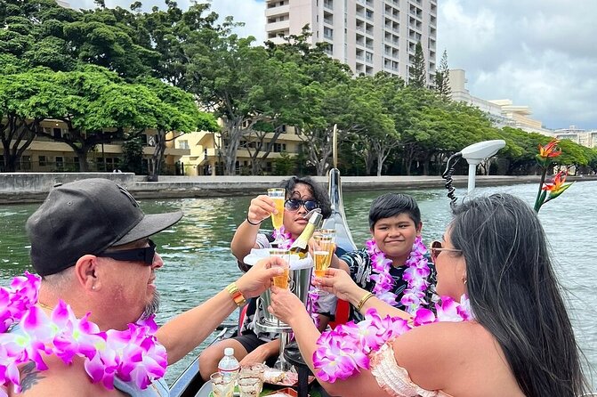 Senior Cruise on the Waikiki Gondola Hop-On Hop-Off Bus Honolulu - Inclusions