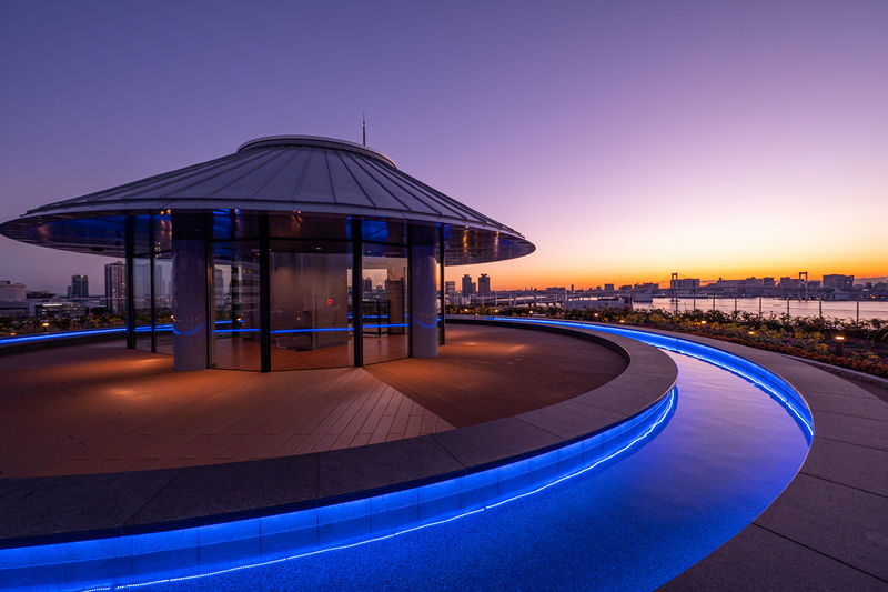 Senkyaku Banrai Toyosu Manyo Club Onsen Experience in Tokyo - The rooftop foot bath and skyline