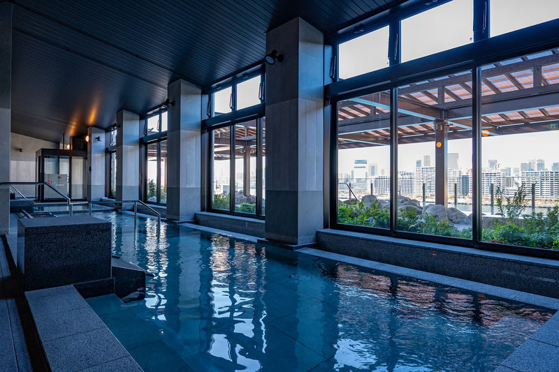 Senkyaku Banrai Toyosu Manyo Club Onsen Experience in Tokyo - What the price does, and does not, buy