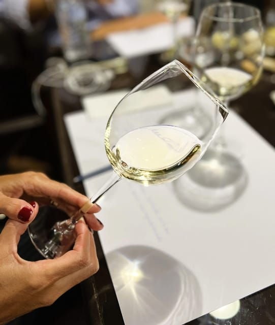Sensory Tasting: Discover Wine With the 5 Senses - Wine Tasting and Refreshments