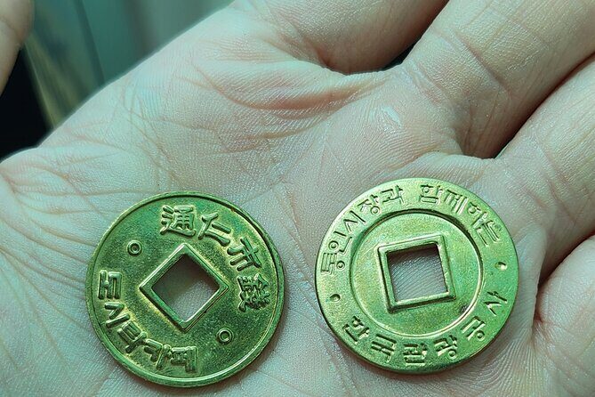 Seochon Hanok Village With Tong-In Market Food Tour - Tea Time at a Korean Cafe