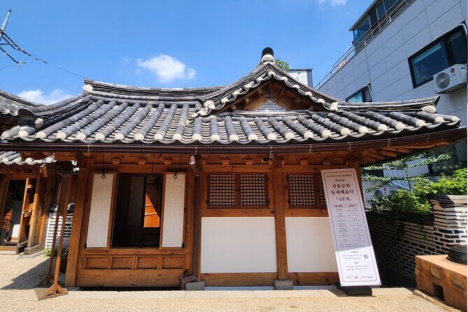 Seochon Hanok Village With Tong-In Market Food Tour - The Sum Up