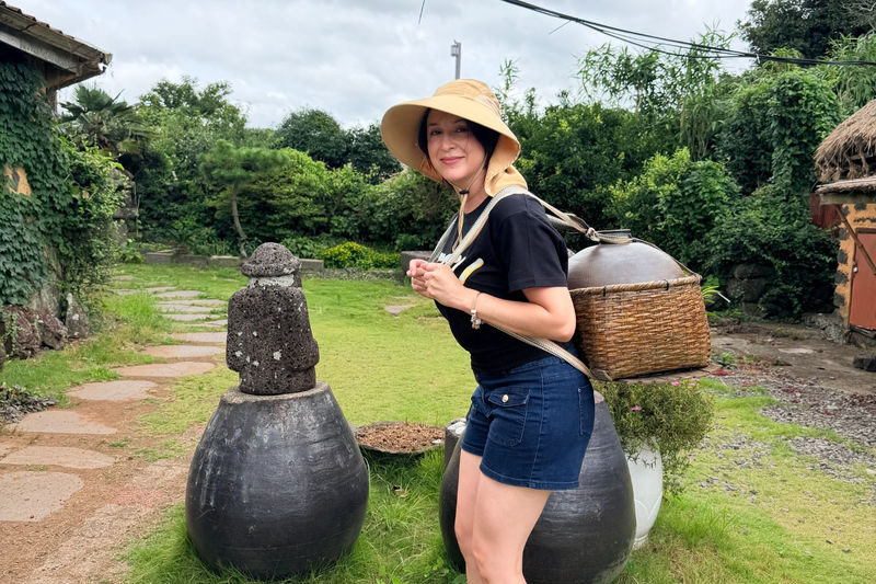Seogwipo & Jungmun Pick-up: Jeju East UNESCO Full Day Tour - The guide can shape the whole day
