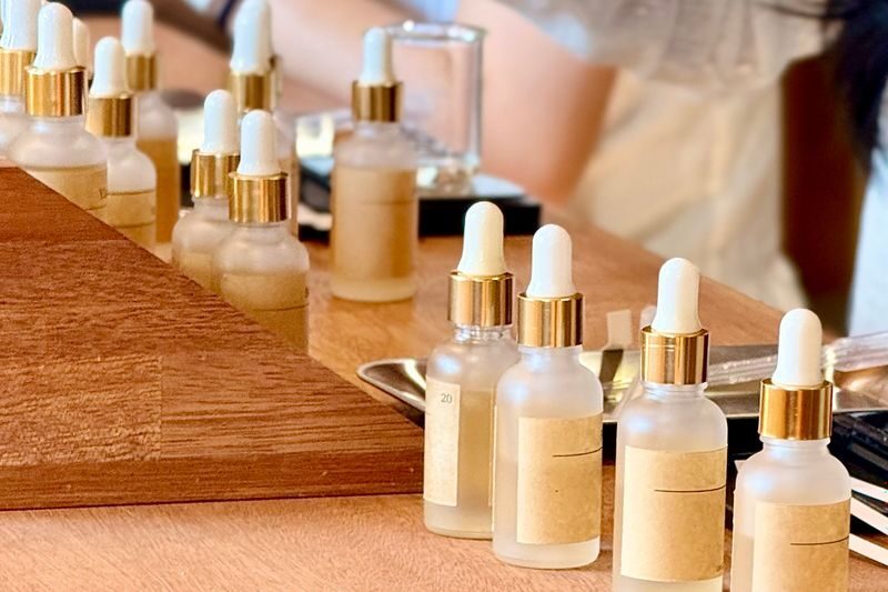 Seongsu: LAoC: Create Your Own Perfume in a Warm, Nostalgic Studio - How the hour fits into a Seoul day