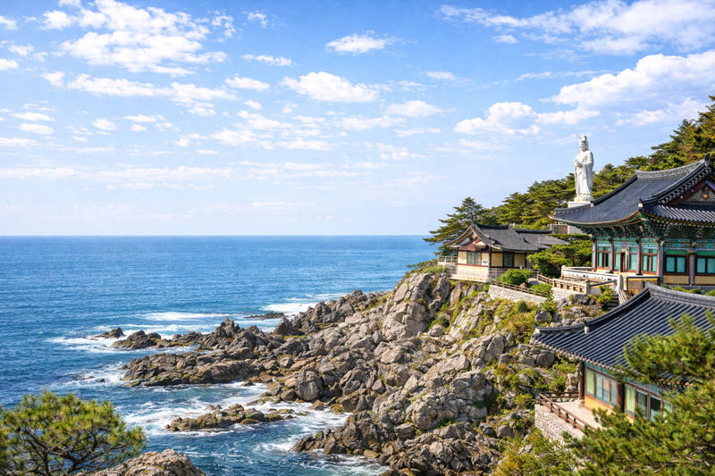 Seoraksan National Park & Naksansa Temple Sightseeing Tour - A day out where the mountains meet the sea