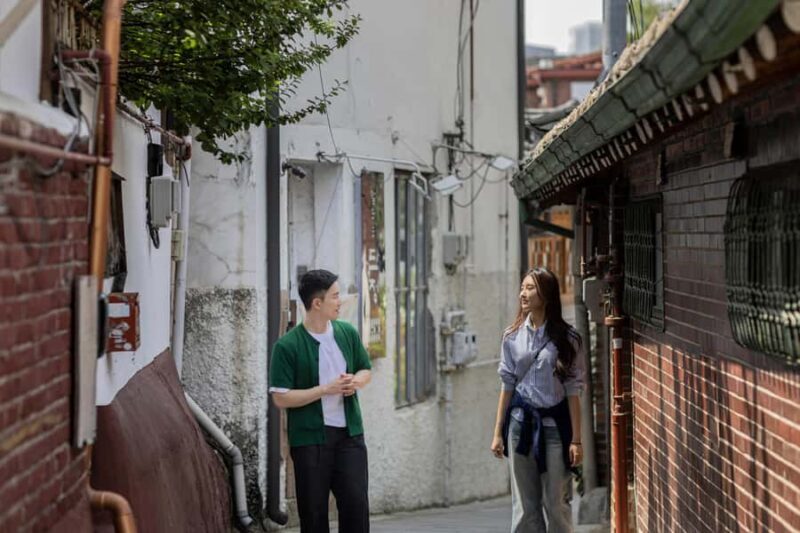 Seoul: 120-Min Gwanghwamun Tour to Understand Local Society - A Closer Look at the 120-Minute Gwanghwamun Tour