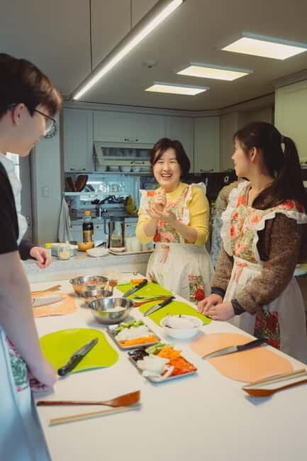 Seoul: Authentic Korean Cooking Class and Market Tour - Who Should Consider This Tour?