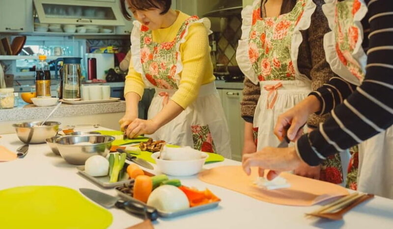 Seoul: Authentic Korean Cooking Class and Market Tour - Good To Know