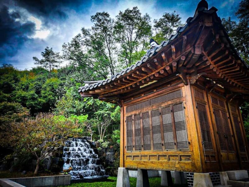 Seoul: Buam-dong Walking Tour with Parasite Filming Site - Why This Tour Might Be Perfect for You