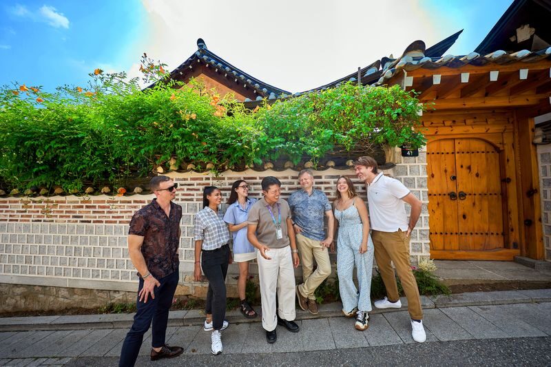 Seoul Bukchon Hanok & Gwangjang Market Half-Day Guided Tour - A half-day that links old Seoul with everyday Seoul