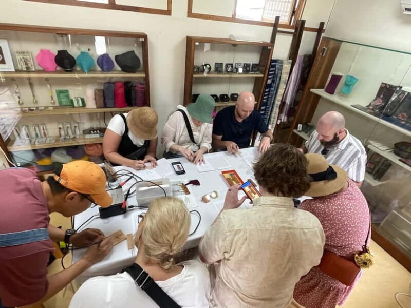 Seoul: Bukchon Tour with Local Storyteller and Crafts - A Closer Look at the Bukchon Hanok Tour