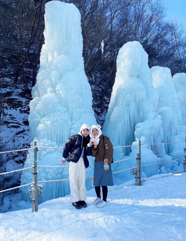 Seoul: Cheongyang Ice Festival & Strawberry Picking - Exploring the Cheongyang Ice Festival & More