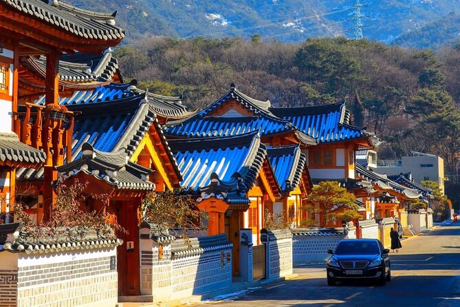Seoul City and Seasonal Hot Attractions One Day Tour - Best Places to Eat in Seoul