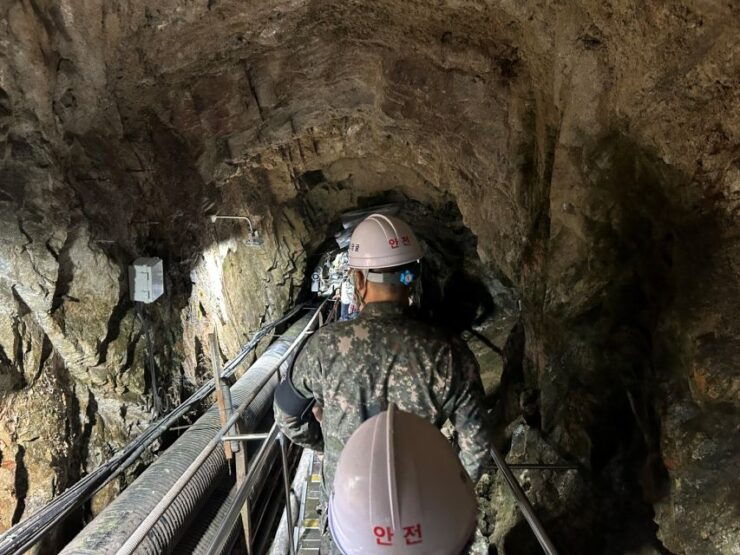 Seoul: Closest DMZ Border and War History Tour With Meals - Tour Details