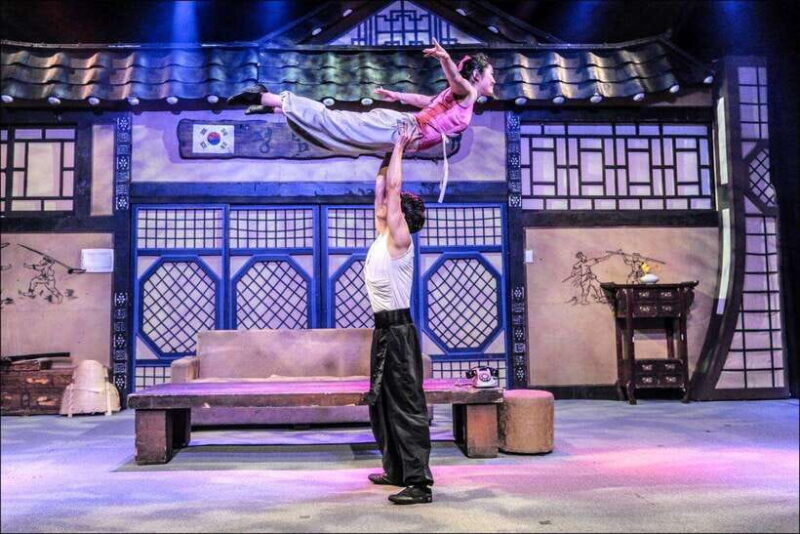 Seoul: Comic Martial Arts Performance JUMP - An In-Depth Look at the Experience