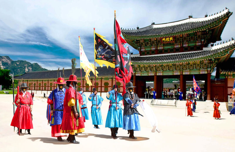 Seoul Day Tour: Gyeongbokgung, Bukchon Hanok Village, 3 highlights - Key points before you book