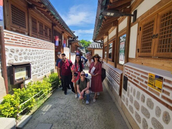 Seoul: Deoksugung Palace History Odyssey Walking Tour - Full Description