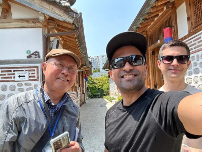 Seoul: Deoksugung Palace History Odyssey Walking Tour - Customer Reviews