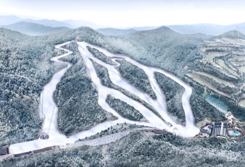 Seoul: Elysian Gangchon Winter Ski with Eobi Ice Valley Tour - Visiting Eobi Ice Valley: Natural Wonders in Winter