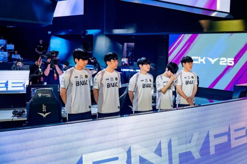 Seoul: Esports Clubhouse Tour, LCK tickets and meal Provided - An Inside Look at the Seoul Esports Clubhouse Tour