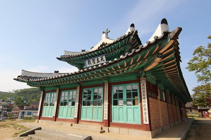 Seoul Full Day Flexible Sightseeing Private Van Tour (Per group) - Shopping and Cultural Districts