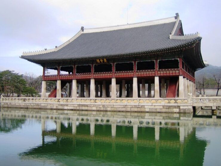 Seoul: Full-Day Royal Palace and Shopping Tour - Booking Details and Inclusions