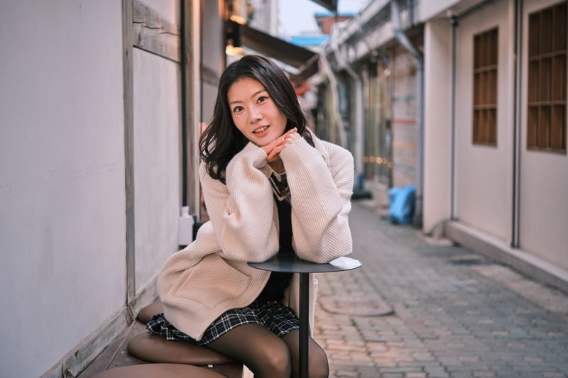 Seoul Golden Hour Photography Tour with Historian Guide - A Jongno walk with more than one purpose