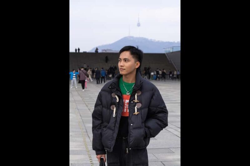 Seoul: Guided Photo Walk with Professional Photoshoot - The Local Touch: Optional Cultural Insights