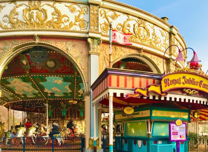 Seoul Gwangmyeong Cave & Everland Full-Day Tour with Tickets - Who should choose this tour?