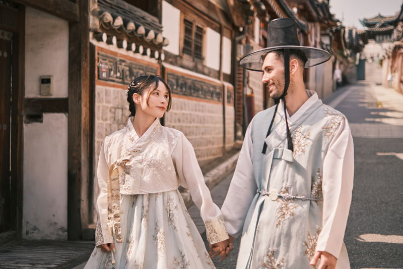 Seoul Gyeongbokgung Hanbok Photoshoot & Korean History Tour - What the price includes, and what it does not