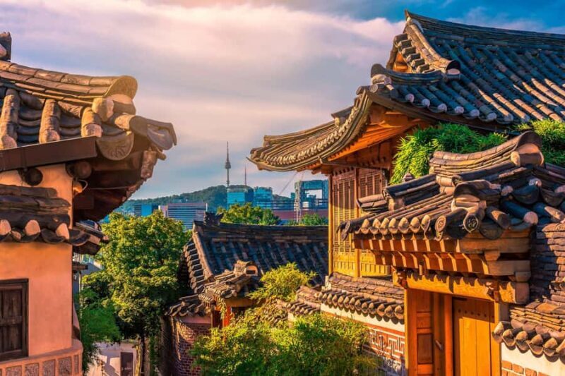 Seoul: Gyeongbokgung, Hanok Village, N Seoul Tower Day Tour - Delicious Lunch at a Local Restaurant