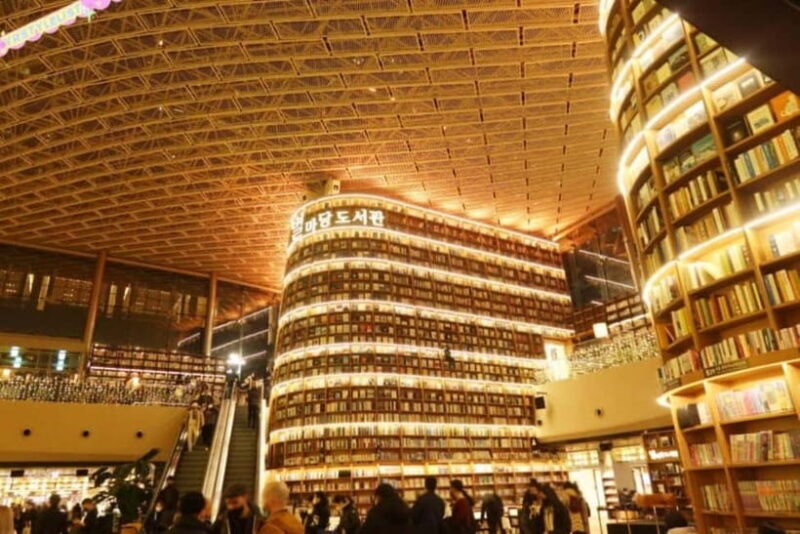 Seoul: Gyeongbokgung, Lotte Tower & Gangnam Trendy Day Tour - Good To Know